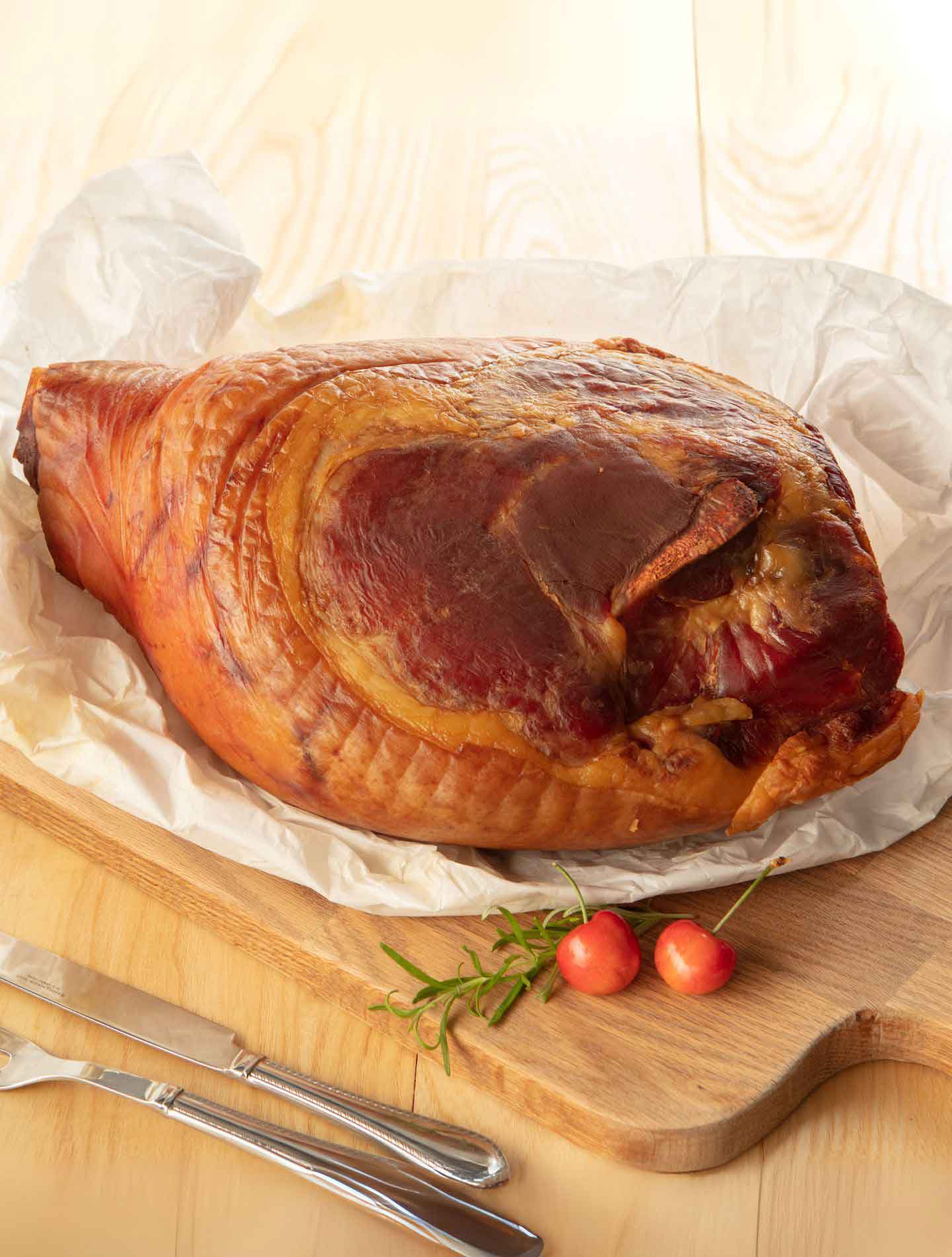 Whole-Country-Ham---Bone-In-Glamor-Shot